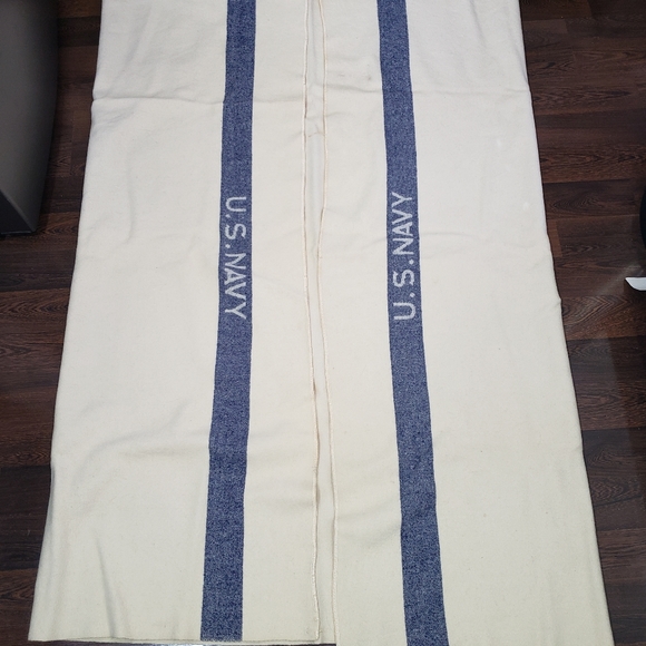 VINTAGE US NAVY Blanket WWII Wool Blanket Cream With Blue Stripe White Letters - Picture 7 of 8